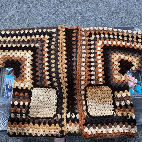 Handmade crochet cardigan - Picture 4 of 7